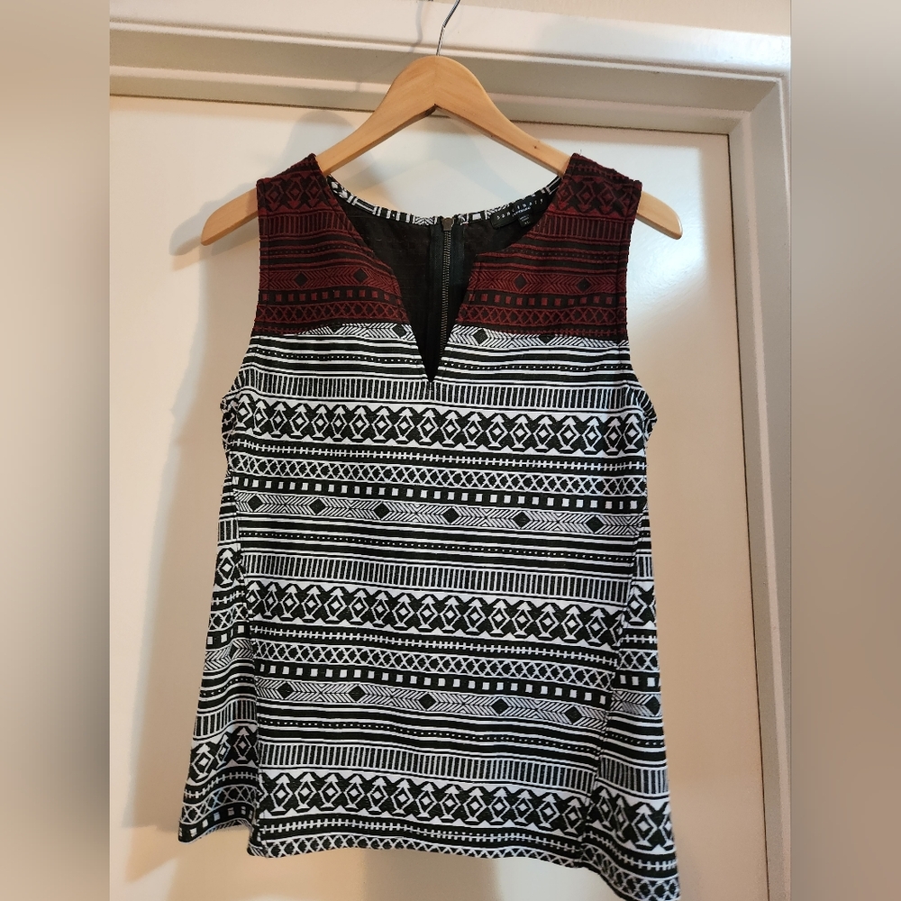 Sanctuary Women's Tribal Geometric Pattern V-Neck Sleeveless Tank Top Size XL‎